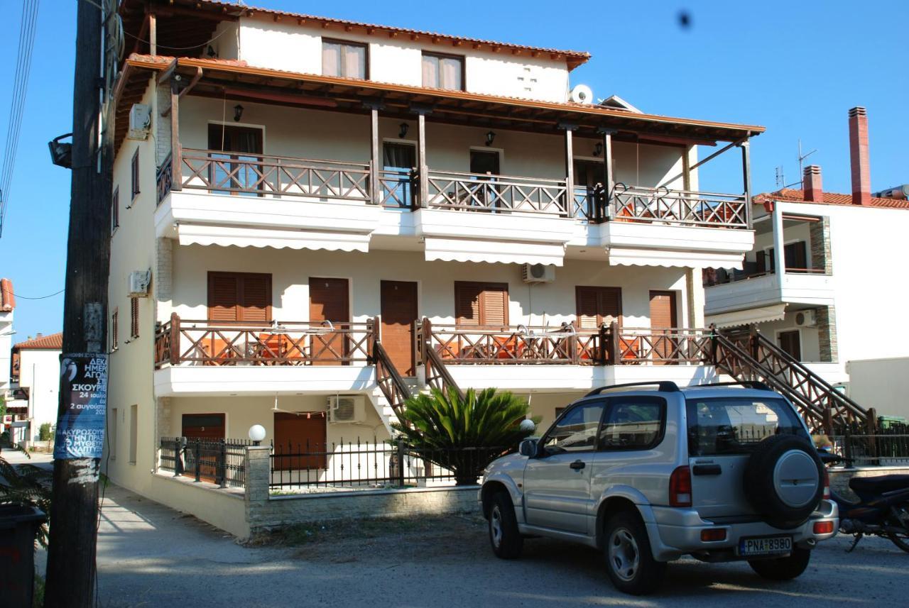 Vila Nikoleta Ierissós Luaran gambar